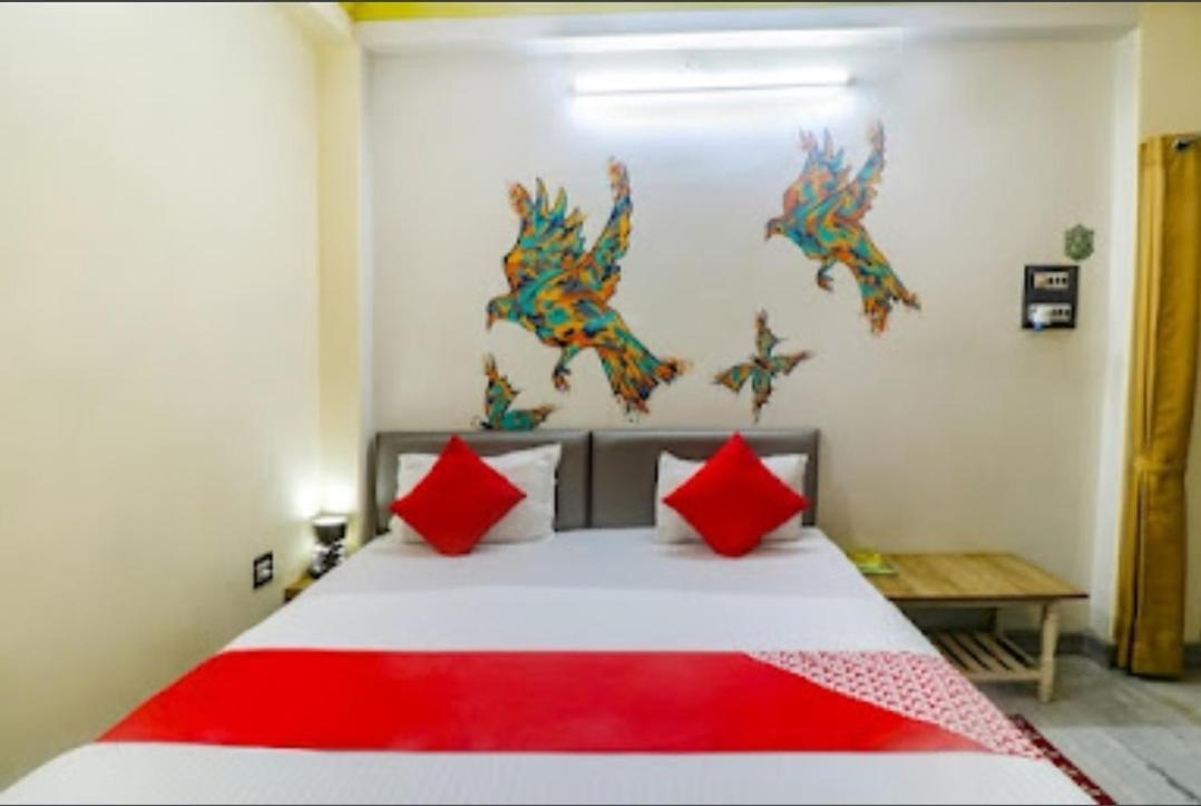 Om Shanthi Paying Guest House Varanasi Exterior photo